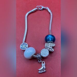 Women’s Charm Bracelet Silver Tone Charms Beads 7”